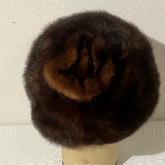 Vintage Brown Fur Hat - Picture 2 of 3